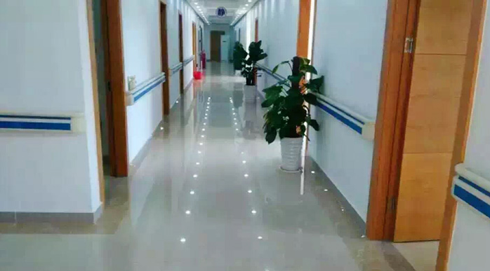 医院的走廊扶手